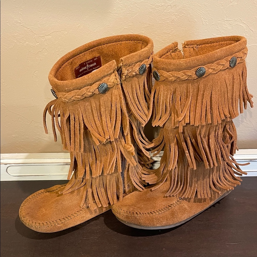 Minnetonka Girls Brown Fringe Moccasins